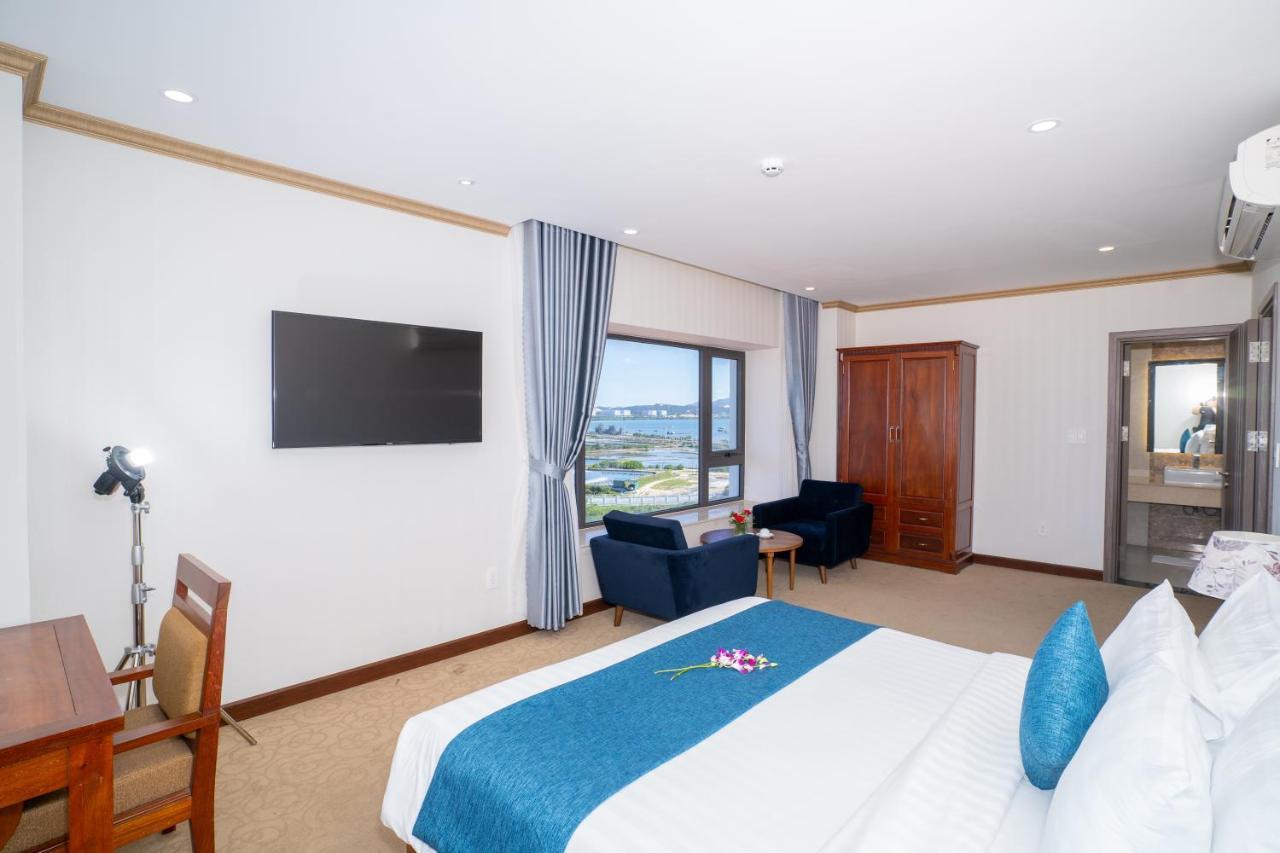 Navy Hotel Камрань Экстерьер фото