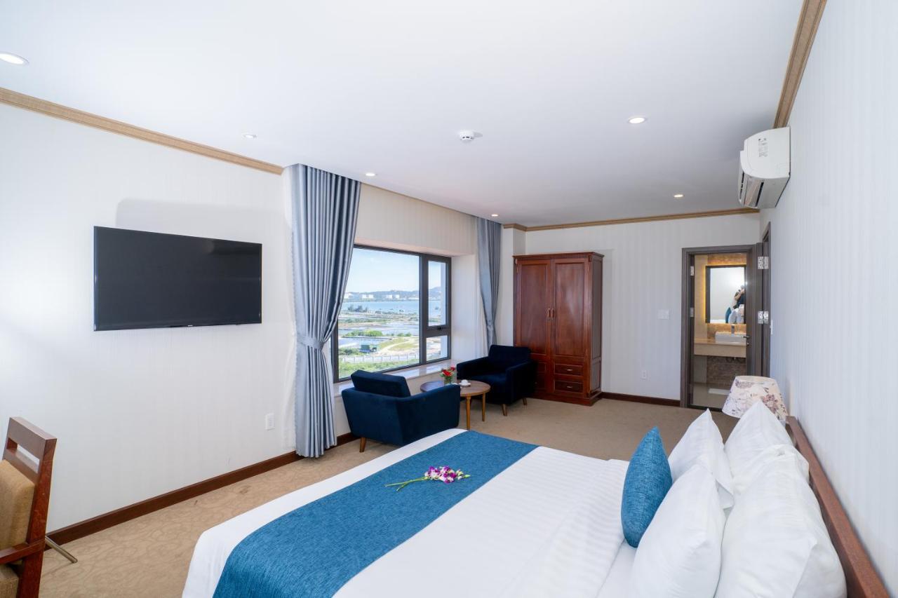 Navy Hotel Камрань Экстерьер фото